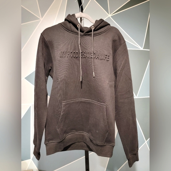 Tops - Black Pressed Letter End Yulin Sweatshirt